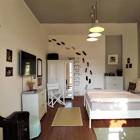 Holiday home Napkorong Vendeghaz *