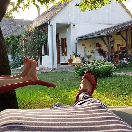 Holiday home Napkorong Vendeghaz *